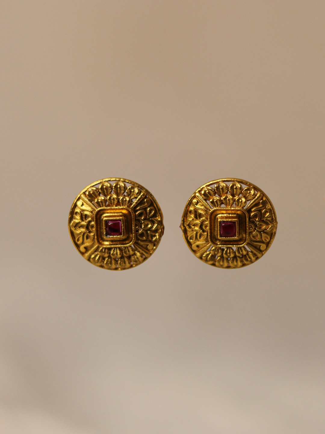 Antique Gold Plated Temple Red stone Tops 09-006