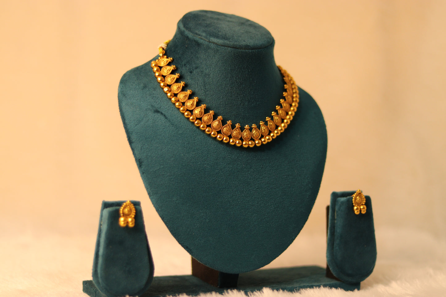 Antique Gold Plated Simple Choker Necklace Set #004